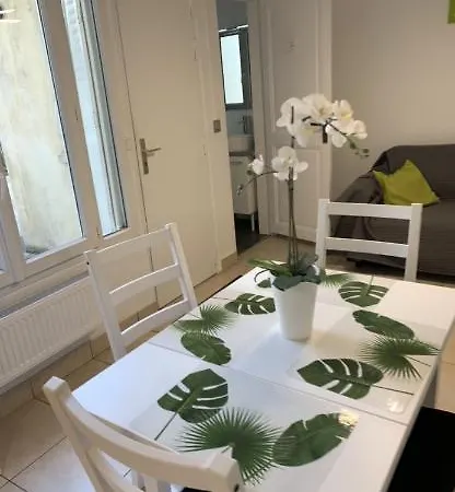 Gite Mella La Courneuve Esterno foto
