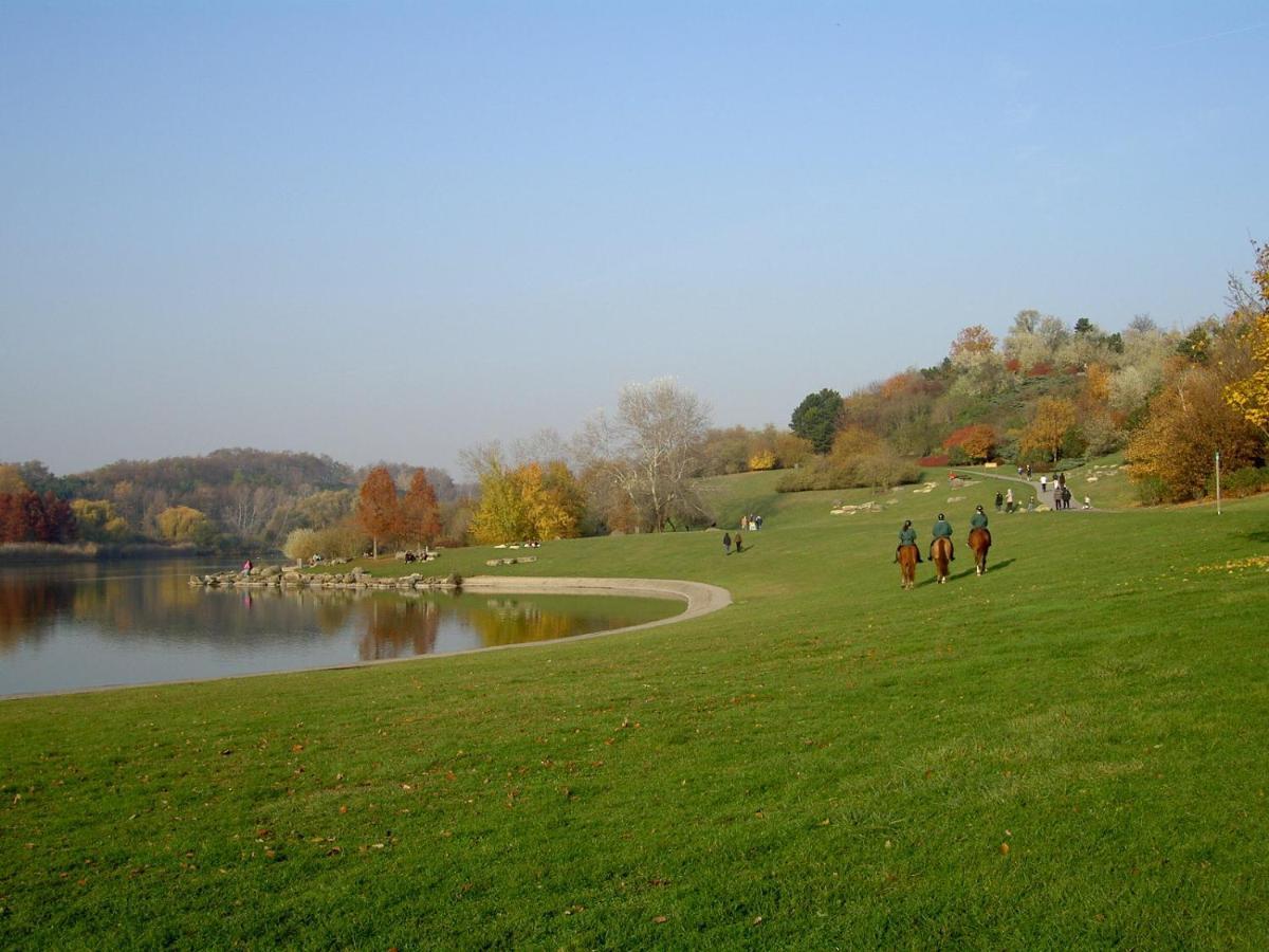 Mella * La Courneuve